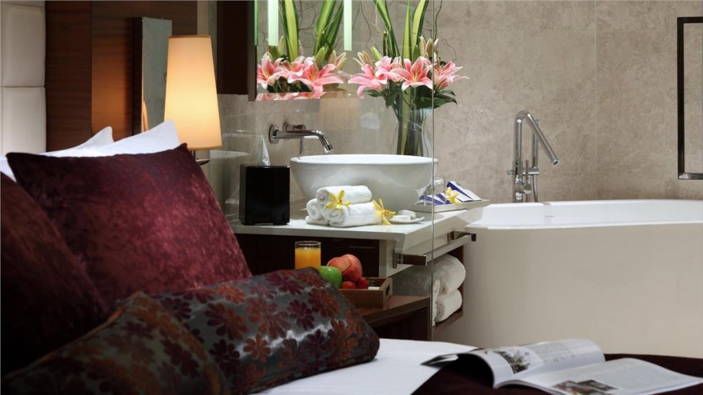 Фото The Robertson House by The Crest Collection