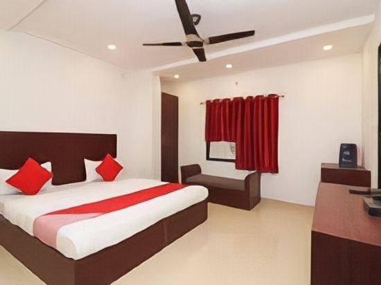 Фото Oyo 1021 Hotel Gayatri Residency