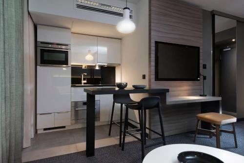 Фото Adina Apartment Hotel Hamburg Speicherstadt