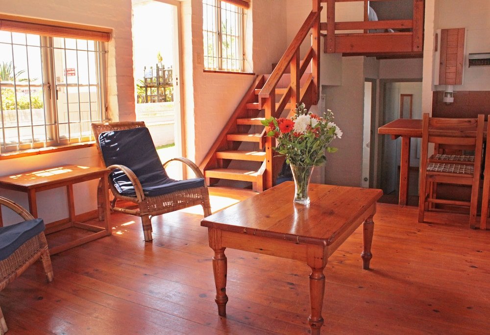 Фото Blue Bay Lodge