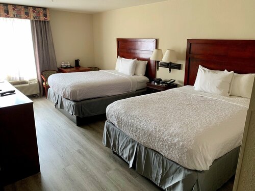 Гостиница Country Inn & Suites by Radisson, Midway, Fl