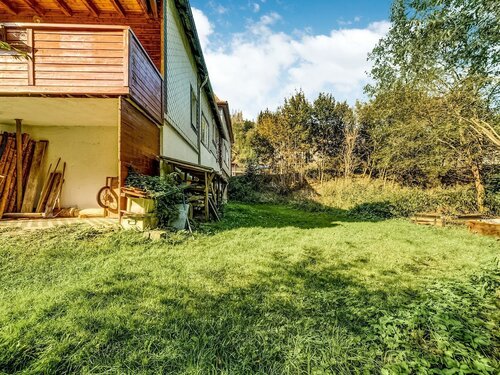 Жильё посуточно Cosy Apartment in the Middle of the Thuringian Forest With Separate Entrance and Balcony
