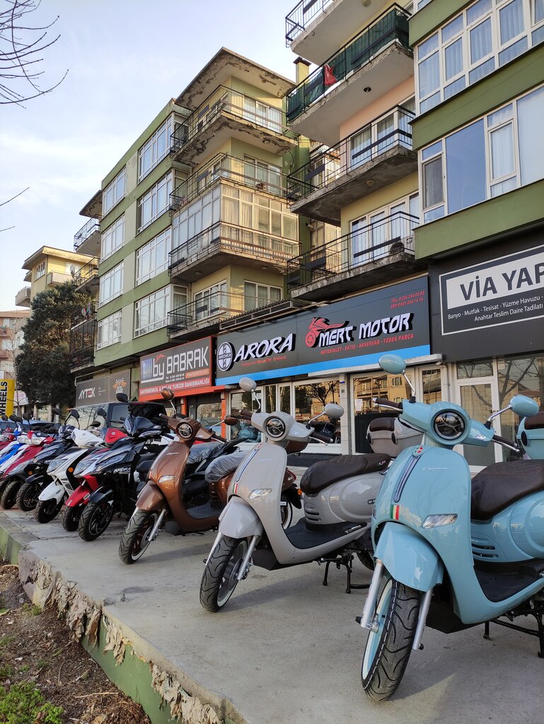 Salón de motos Mert Motor - Arora Central Region Dealer, , foto