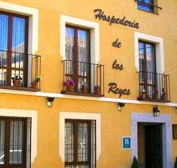 Жильё посуточно Apartamentos Hospederia de los Reyes в Толедо