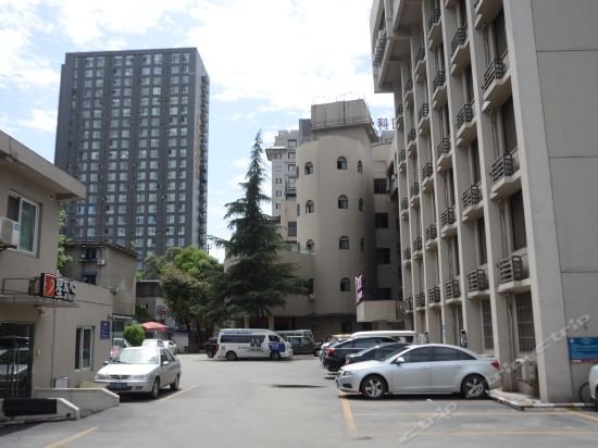 Фото Jinjiang Inn Chendu Sport University