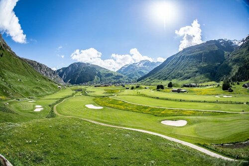 Гостиница Andermatt Swiss Alps AG в Андерматте