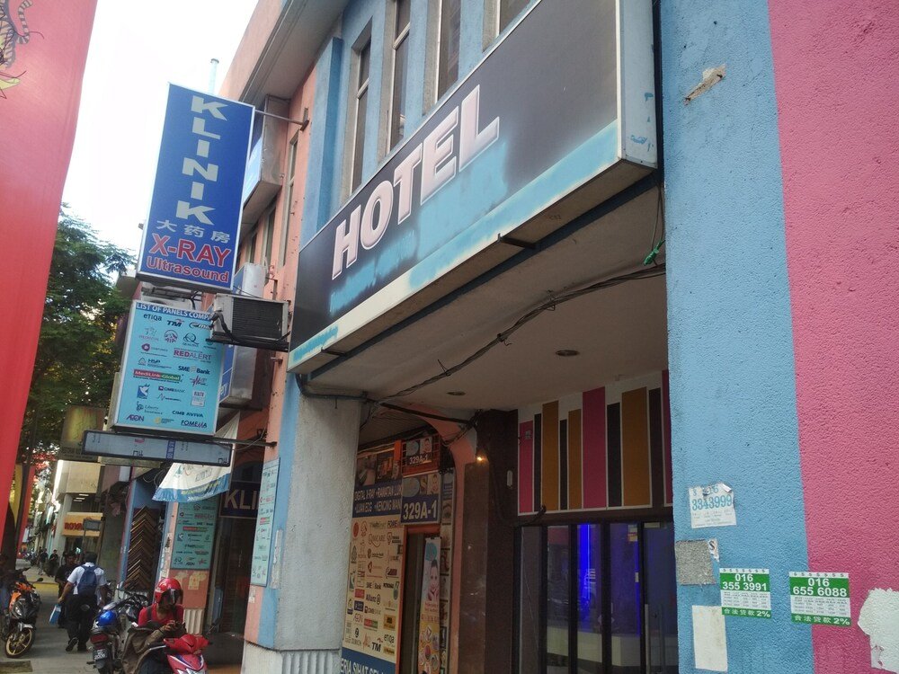 Фото отеля 1