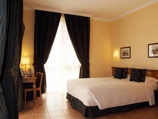 Фото Hotel Seccy