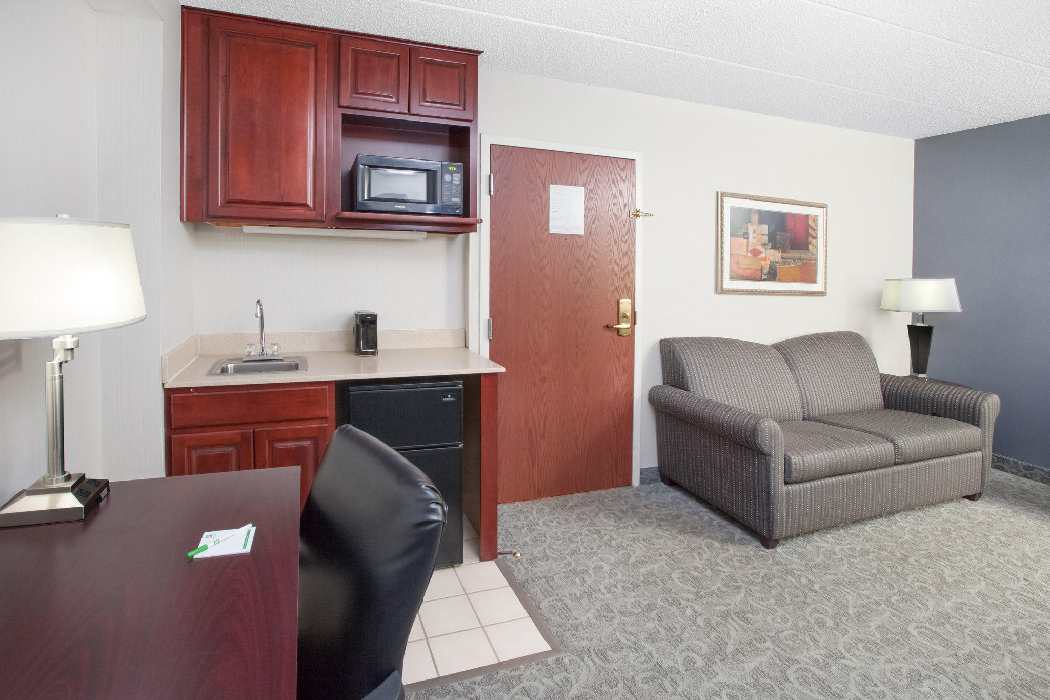 Фото Holiday Inn & Suites Chicago-Carol Stream