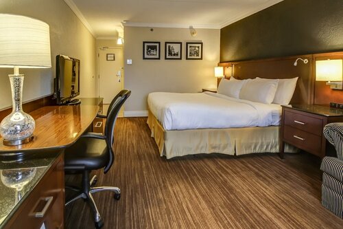 Гостиница La Saguenéenne - Hotel and Congress Center