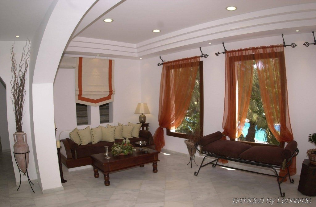 Фото Atlantis Beach Villa