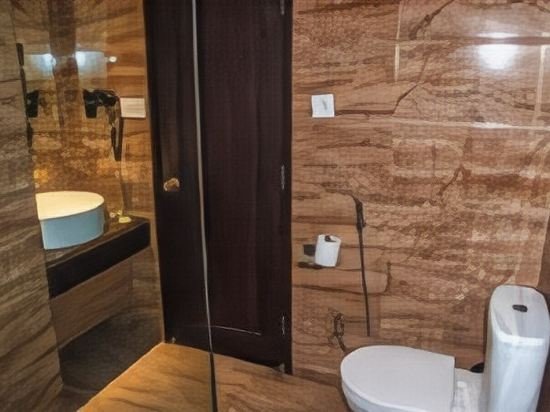 Фото Ahdoos Hotel