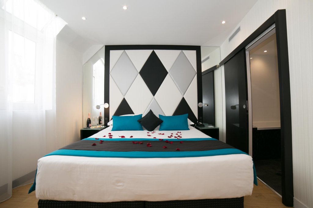 Фото Hôtel L'Empire Paris