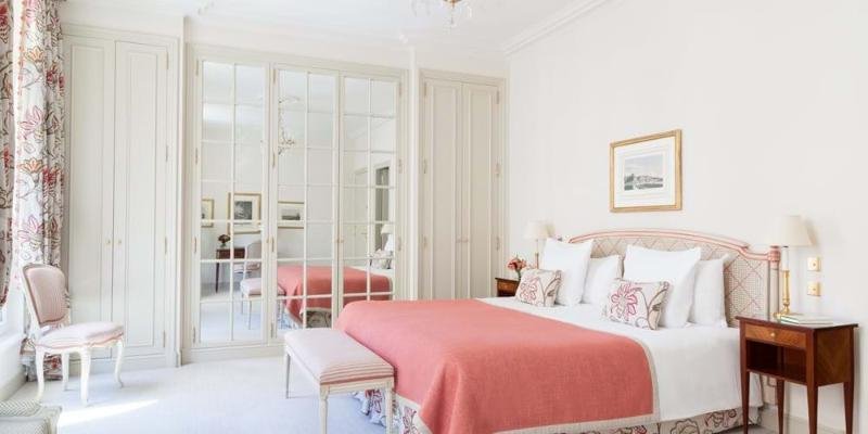 Фото Le Bristol Paris - an Oetker Collection Hotel