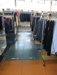 Familia (Karl Marx Street, 59), clothing store