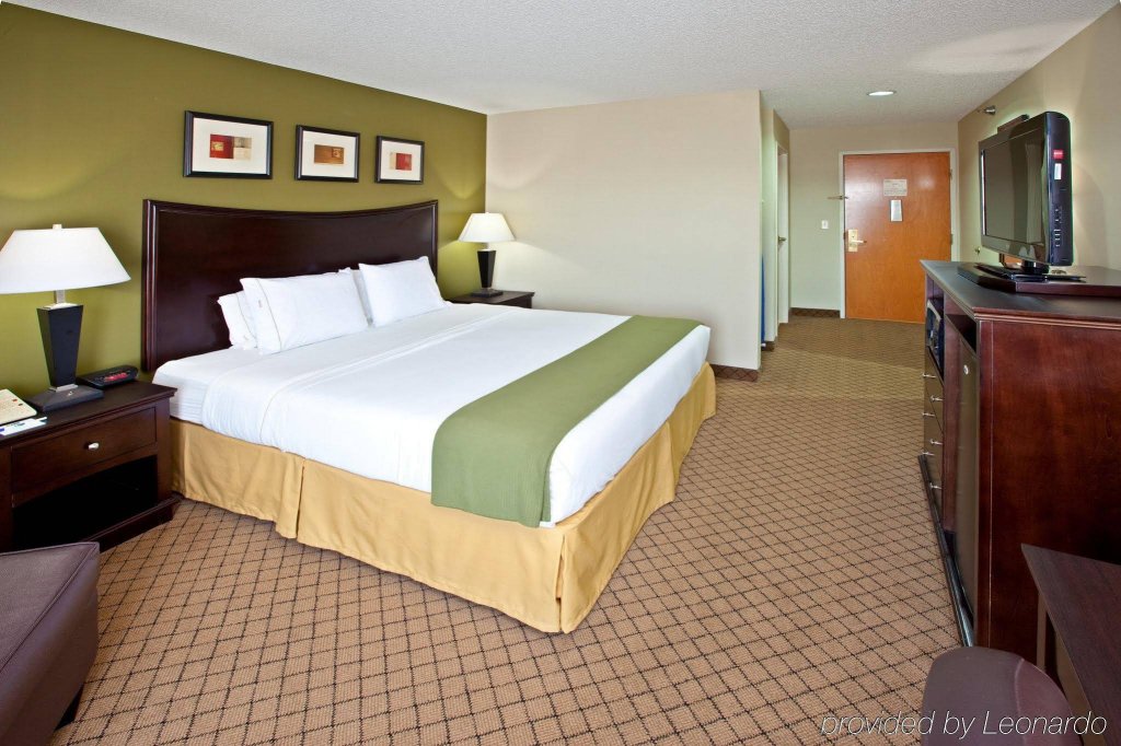 Фото Holiday Inn Express Hotel & Suites Harrison, an Ihg Hotel