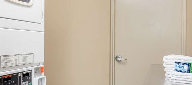 Фото Days Inn & Suites by Wyndham Lakeland