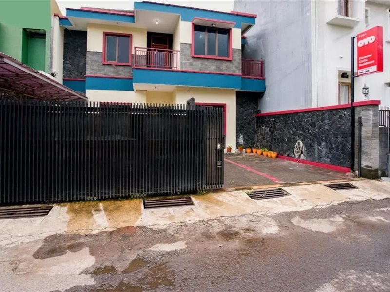 Фото Oyo 3029 Diamond Cisitu Residence Syariah