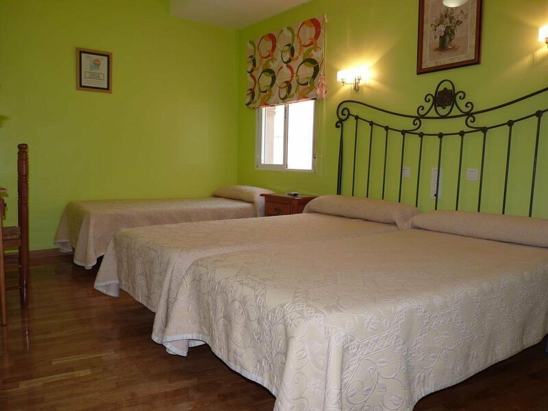 Гостиница Hostal Los Escudos в Альмагро