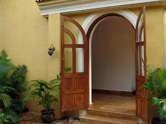 Фото Bougainvillea Guest House