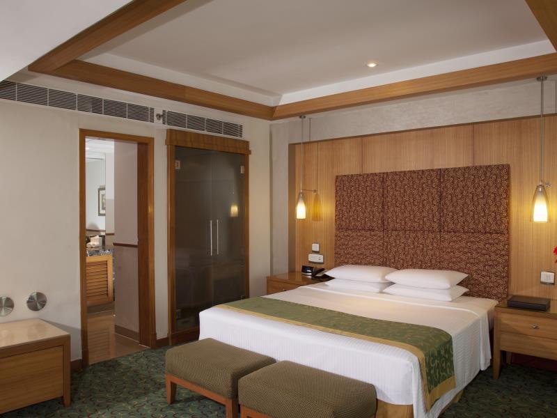 Фото Courtyard by Marriott Chennai