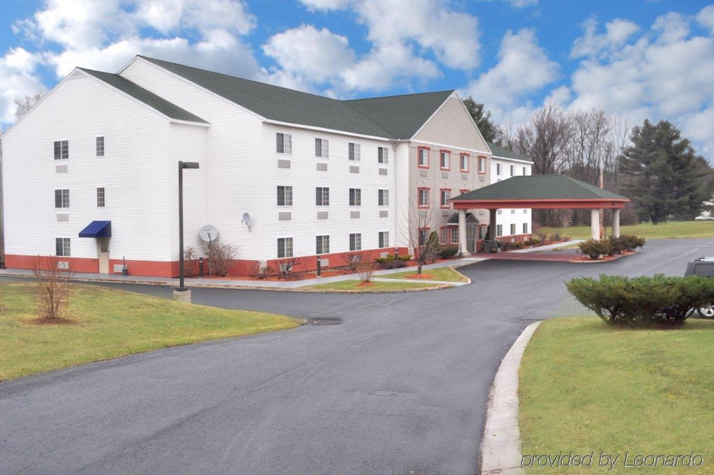 Фото Best Western Plus Berkshire Hills Inn & Suites