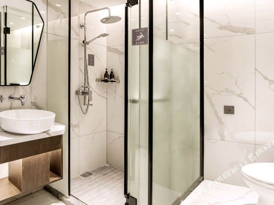 Фото Golden Port Hotel