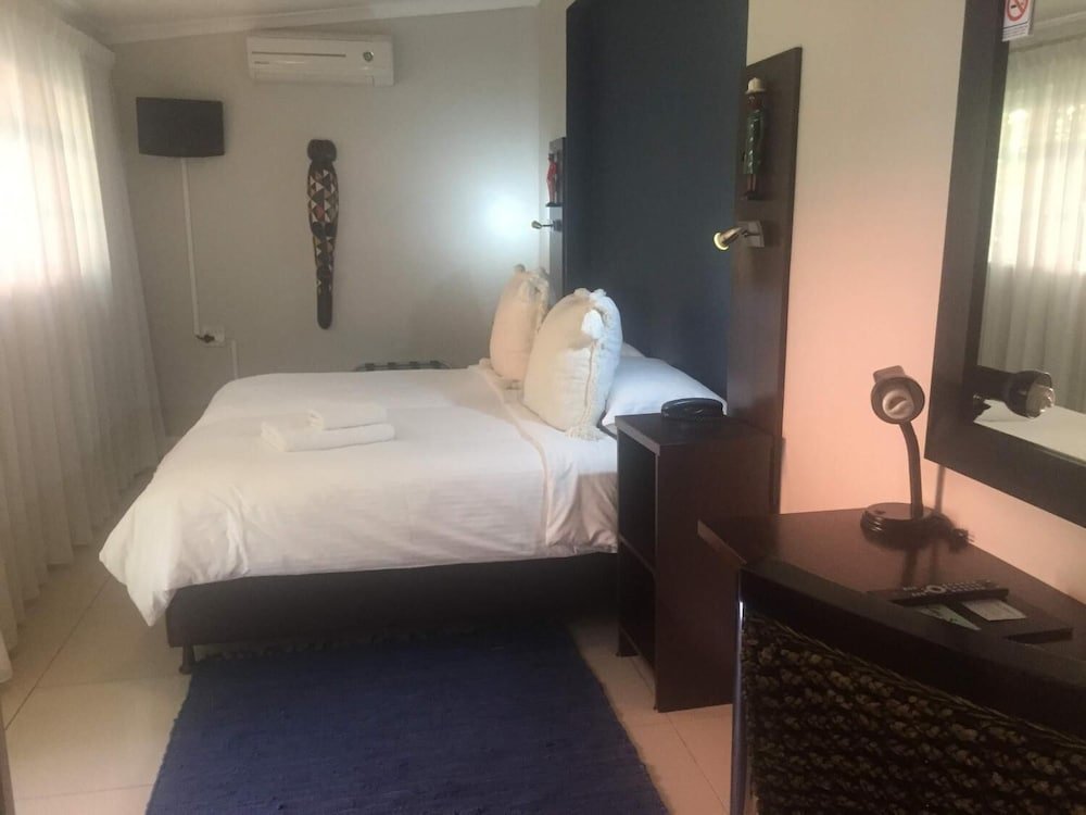 Фото Little Scotia Guest House