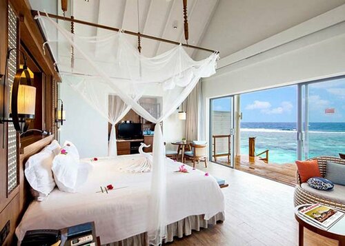 Внешний вид отеля Centara Grand Island Resort and Spa Maldives в Центаре Гранде Айленде Резорте и Спе, фото 3