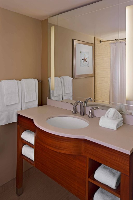 Фото Four Points by Sheraton Suites Tampa Airport Westshore