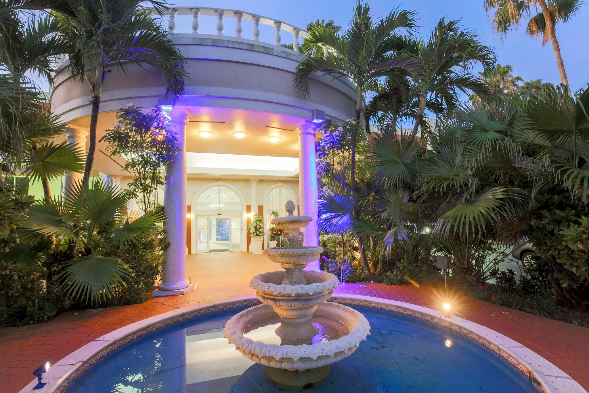 Фото Holiday Inn Express Miami Airport Doral Area, an Ihg Hotel