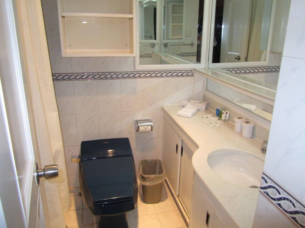 Фото Apartments At Lido Place