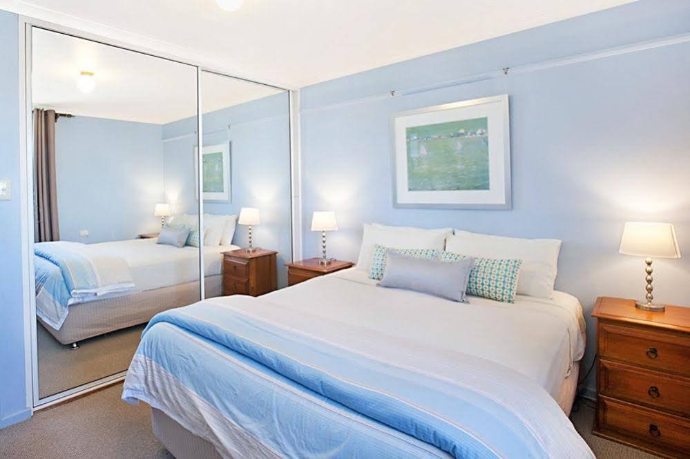 Фото Newcastle Short Stay Apartments - Flagstaff Apartments