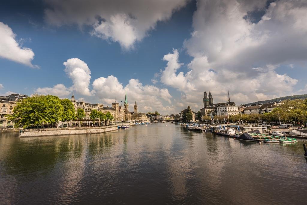 Фото Löwenplatz Apartment near Station by Airhome