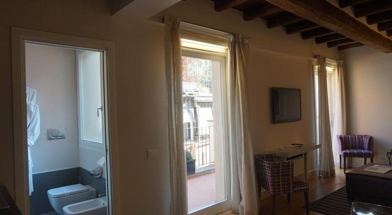 Фото Trevi Palace Luxury Inn