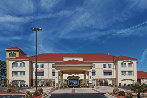 Гостиница La Quinta Inn & Suites by Wyndham Searcy