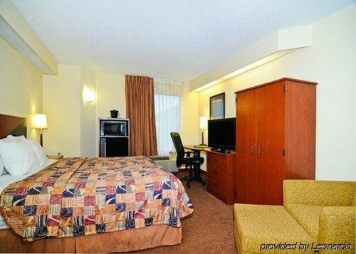 Гостиница Sleep Inn Louisville Airport & Expo