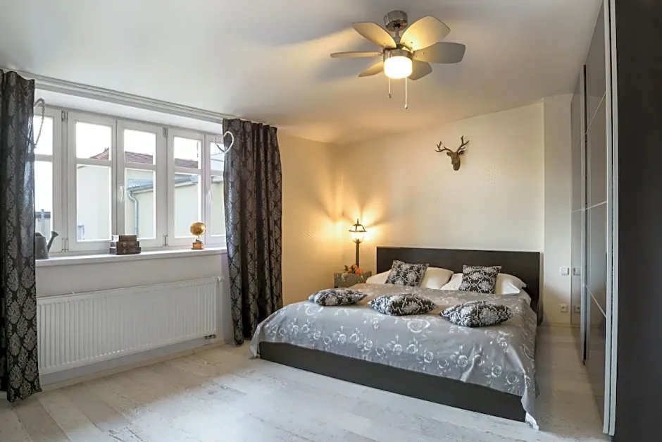 Фото Royal Court Apartments