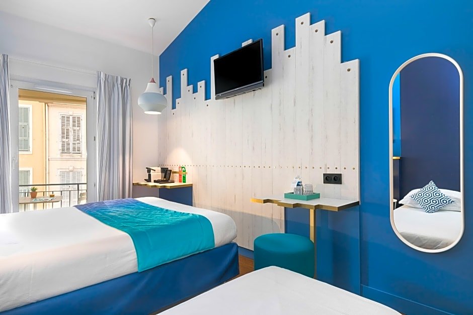 Фото The Deck Hotel by HappyCulture