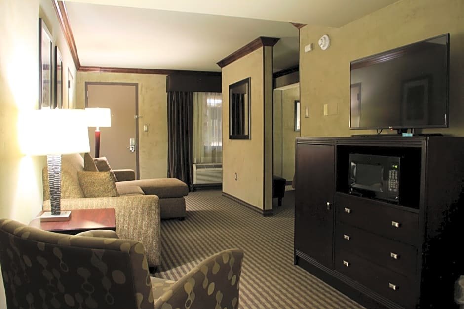 Фото Best Western Plus Raton Hotel