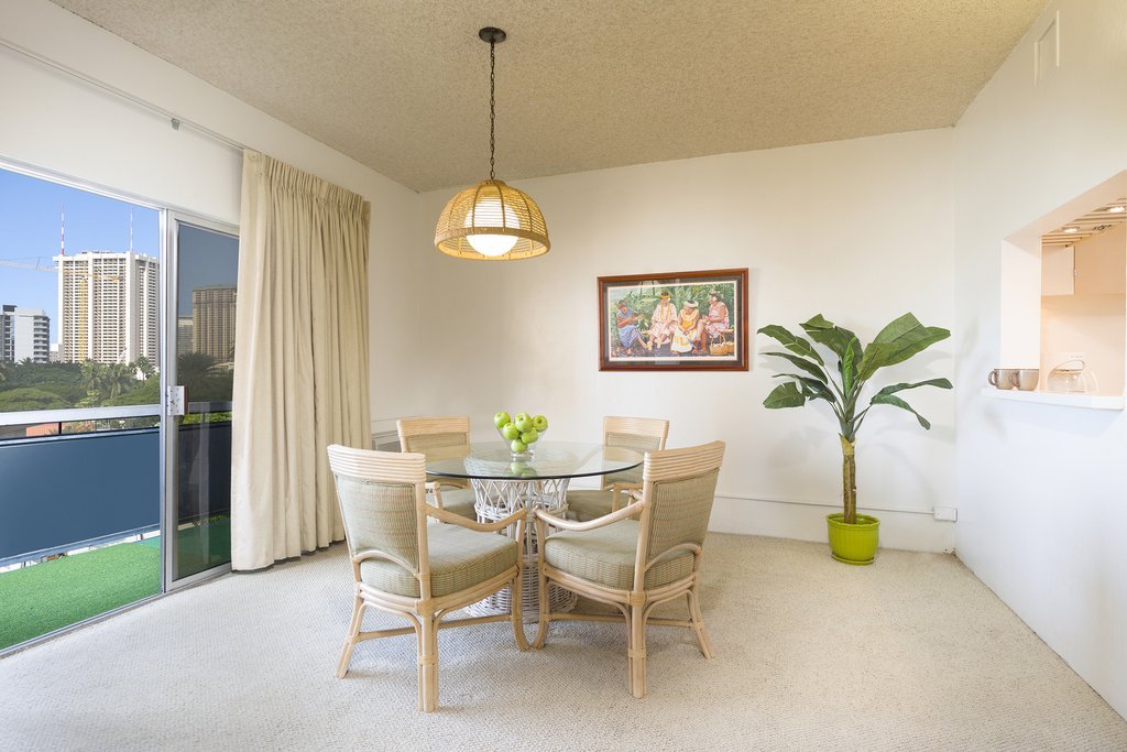 Фото Polynesian Residences Waikiki Beach