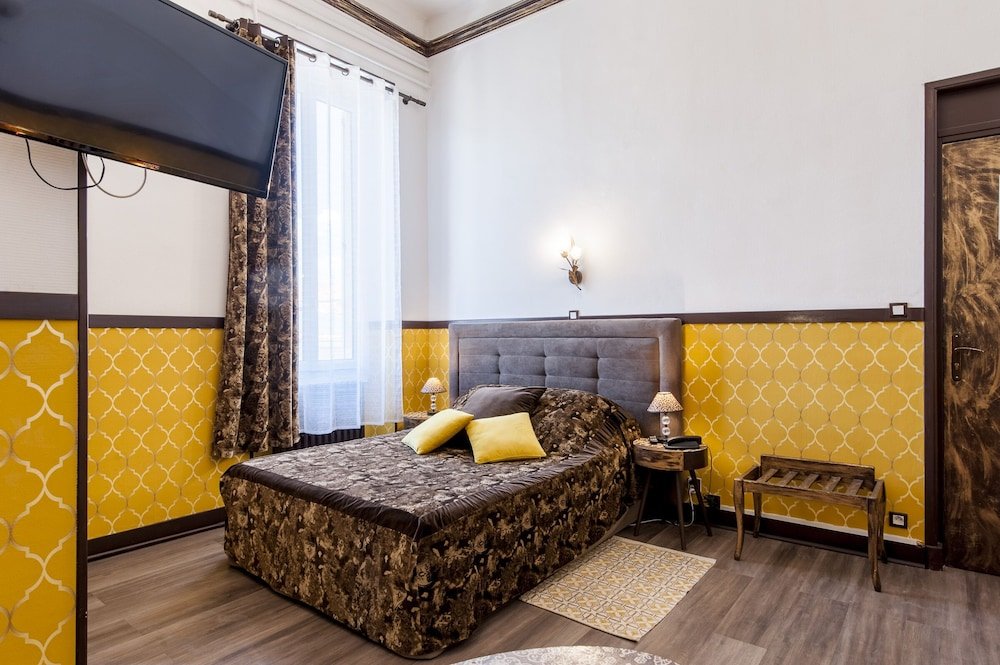 Фото Hôtel De Charme Le Provence