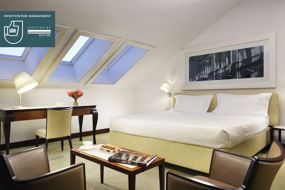 Фото UNAHOTELS Cusani Milano