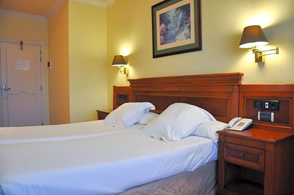 Фото Hotel Urban Salamanca