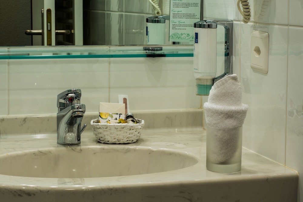 Фото Hotel Engel Business & Lifestyle