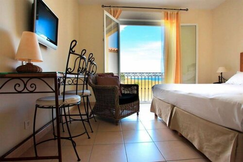 Гостиница Hotel De La Pyramide в Безье