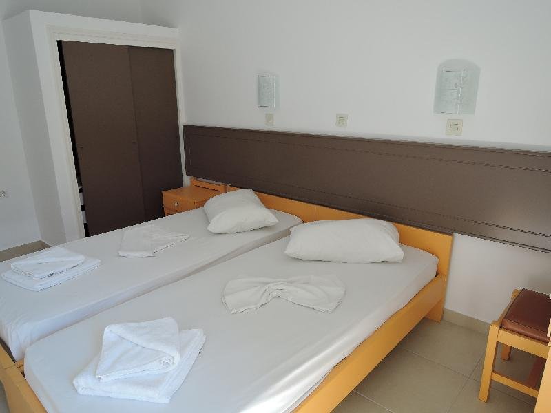 Фото Fantasia Hotel Apartments