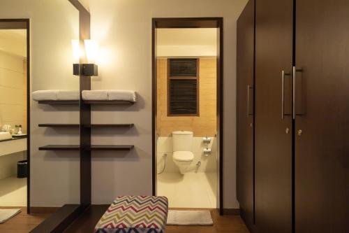 Фото Regenta Rpj Rajkot by Royal Orchid Hotels