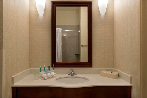 Гостиница Holiday Inn Express & Suites Los Angeles Airport Hawthorne
