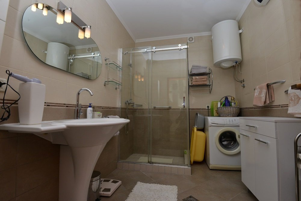 Фото Apartments Ljubimir